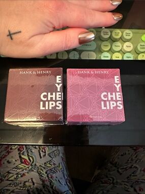 Hank & Henry lips, eyes and cheeks set of 2 shades